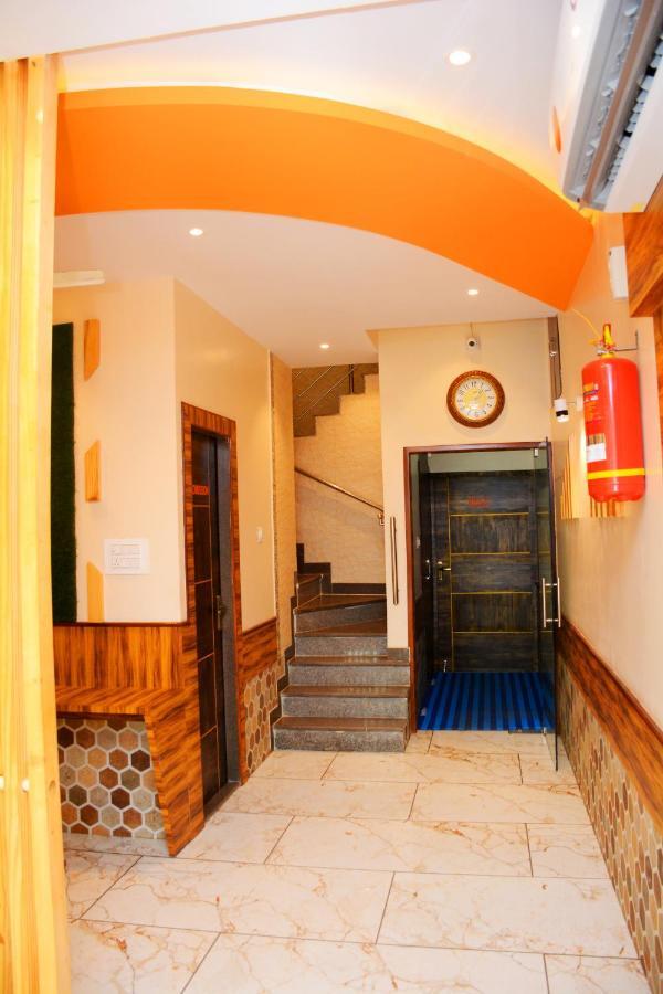 Hotel Nest N Rest - Bombay Esterno foto