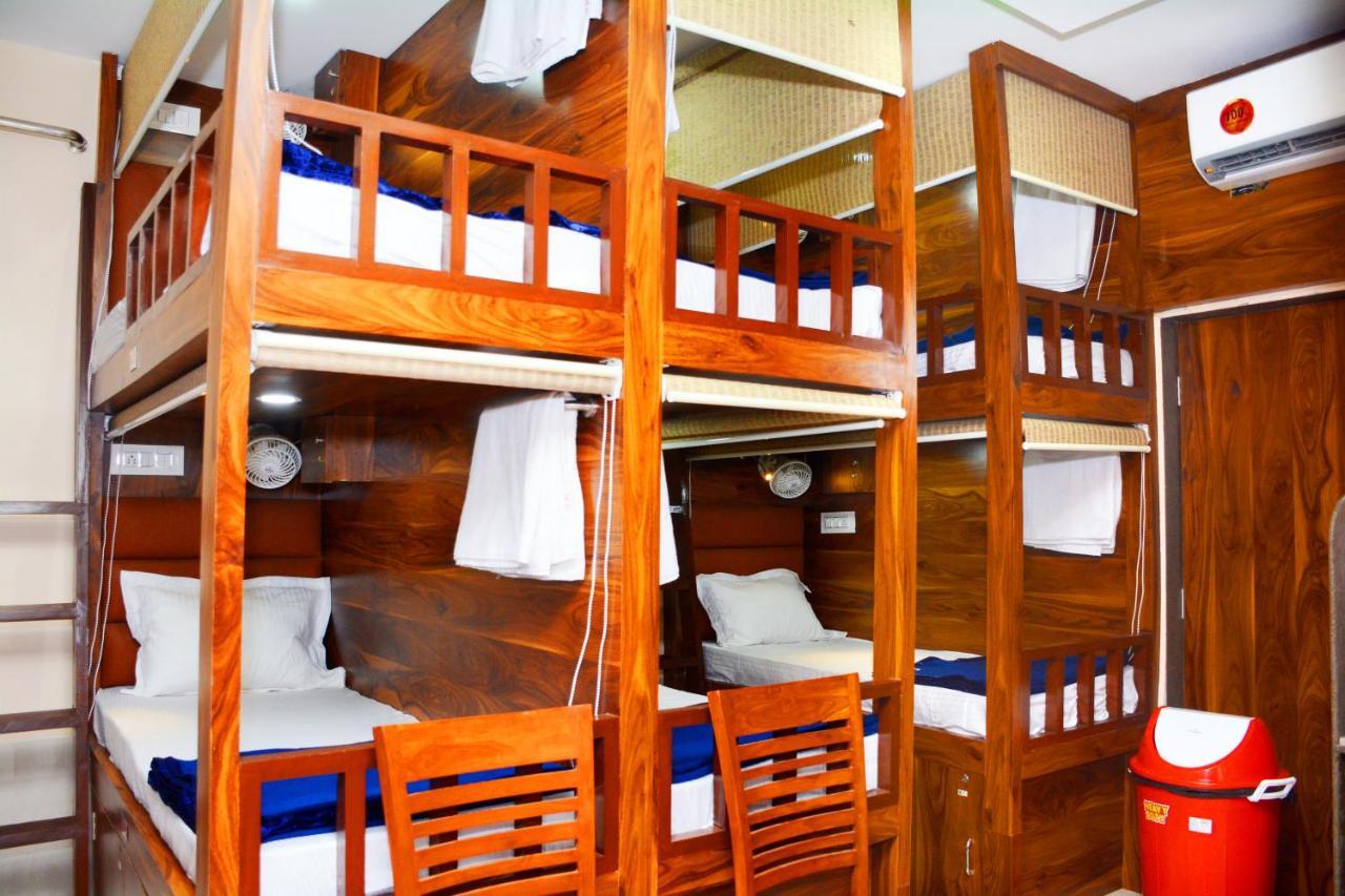 Hotel Nest N Rest - Bombay Esterno foto