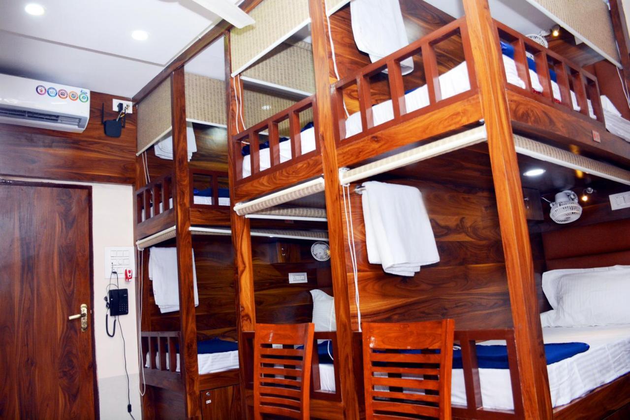 Hotel Nest N Rest - Bombay Esterno foto