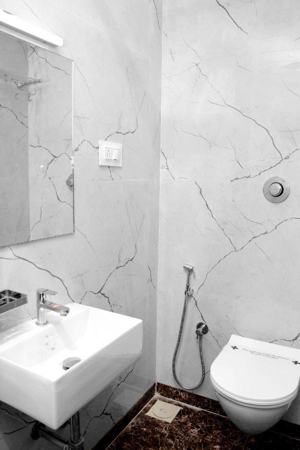Hotel Nest N Rest - Bombay Esterno foto