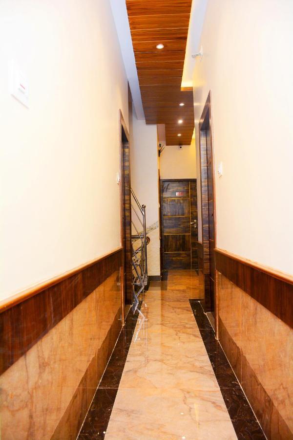 Hotel Nest N Rest - Bombay Esterno foto